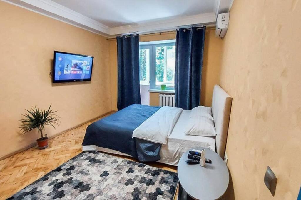 Cozy Flat Apartment Kyiv Exterior photo